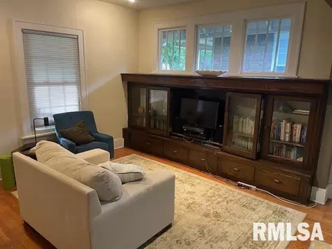 1443 N 3rd St, Springfield, IL 62702 photo 4