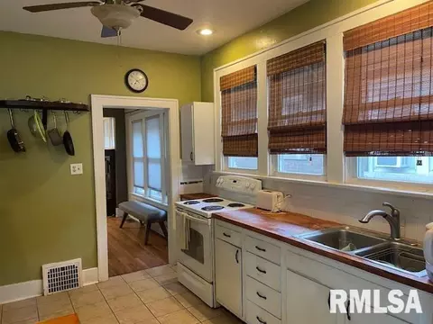 1443 N 3rd St, Springfield, IL 62702 photo 9