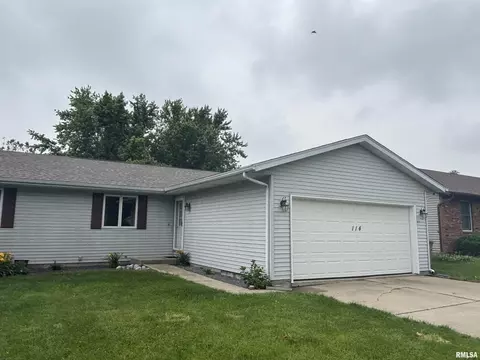 114 S Sangamon St, Auburn, IL 62615