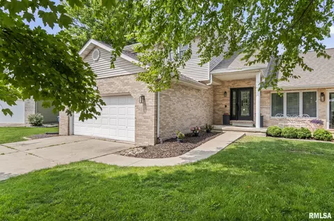 2823 Dryden Dr, Springfield, IL 62711