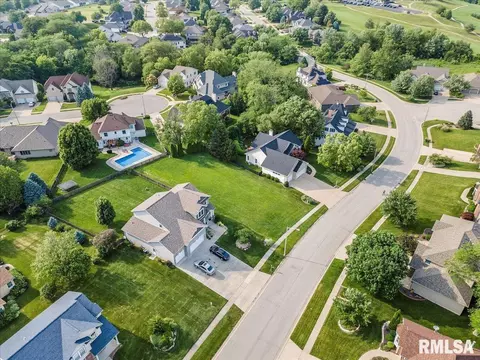 7525 Wentworth Dr, Springfield, IL 62711