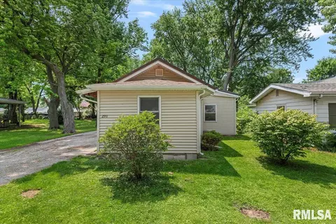 2911 S 13th St, Springfield, IL 62703 photo 2