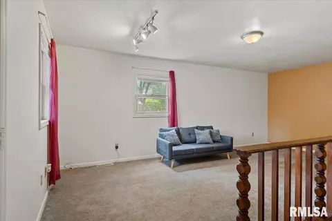 2911 S 13th St, Springfield, IL 62703 photo 5