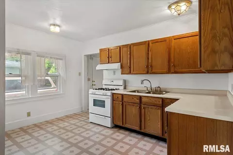2911 S 13th St, Springfield, IL 62703 photo 12