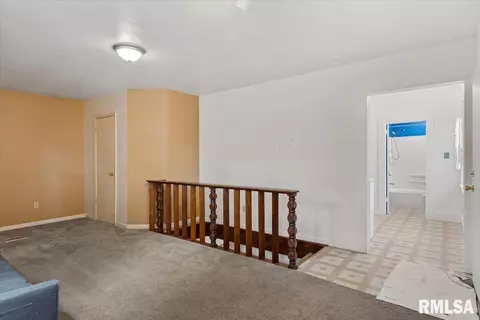 2911 S 13th St, Springfield, IL 62703 photo 6