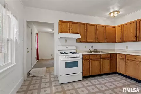 2911 S 13th St, Springfield, IL 62703 photo 11