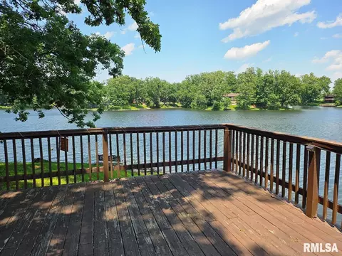 12862 Winnebago Dr, Plainview, IL 62685 photo 10