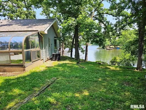 12862 Winnebago Dr, Plainview, IL 62685 photo 7