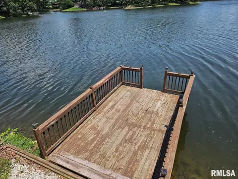 12862 Winnebago Dr, Plainview, IL 62685 photo 6