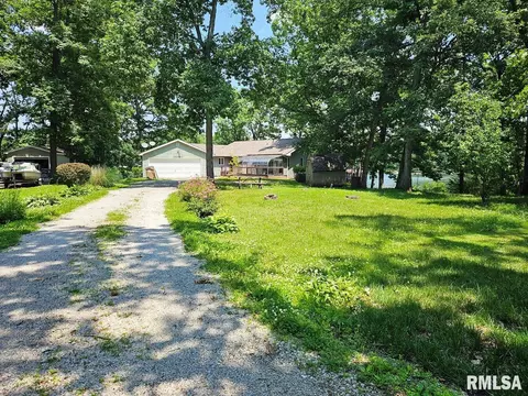 12862 Winnebago Dr, Plainview, IL 62685 photo 12