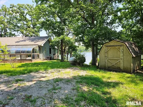 12862 Winnebago Dr, Plainview, IL 62685 photo 9