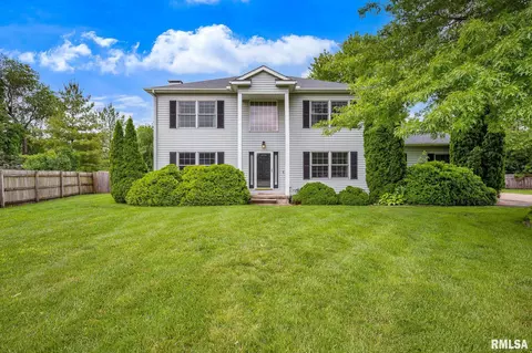 1842 Maple Ave, Galesburg, IL 61401