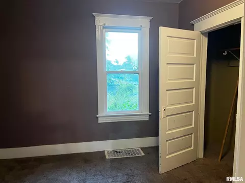 Bedroom - 3208 Elm St, Springfield, IL 62702 photo 3 of 5