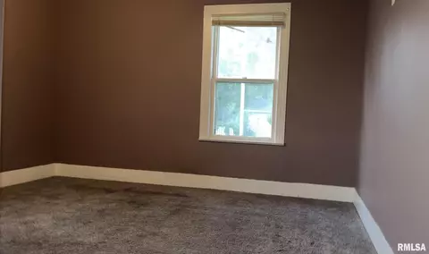 Bedroom - 3208 Elm St, Springfield, IL 62702 photo 2 of 5