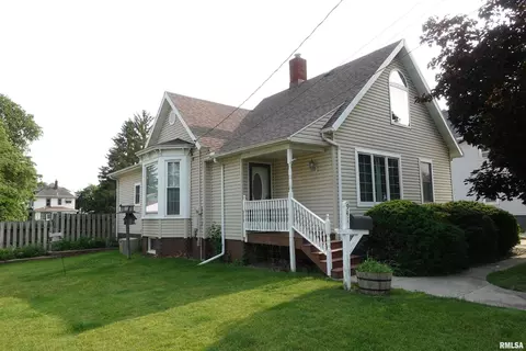 941 E Knox St, Galesburg, IL 61401