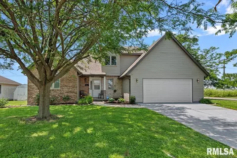 4501 Venetian Dr, Springfield, IL 62703