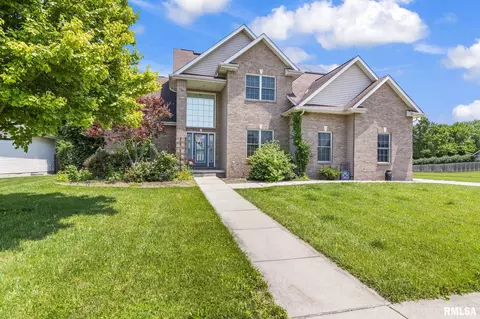 424 Heathrow Ln, Rochester, IL 62563