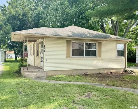 465 Fifer St, Galesburg, IL 61401