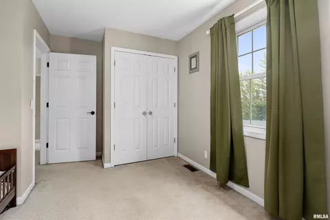 Bedroom - 418 Mackenzie Pl, Germantown Hills, IL 61548 photo 5 of 8