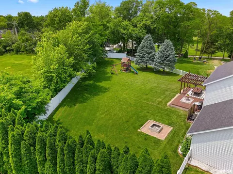 View/Area - 418 Mackenzie Pl, Germantown Hills, IL 61548 photo 2 of 4