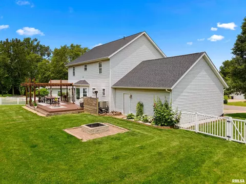 Exterior - 418 Mackenzie Pl, Germantown Hills, IL 61548 photo 6 of 6