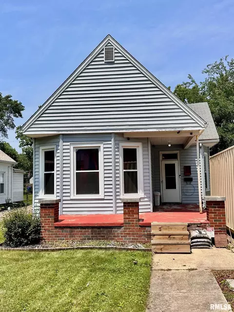 Exterior - 439 W Vine St, Springfield, IL 62704 photo 1 of 2