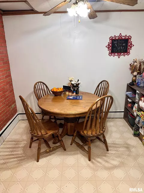 Dining - 439 W Vine St, Springfield, IL 62704 photo 1 of 1
