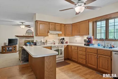 5309 Collins Way, Springfield, IL 62703 photo 9