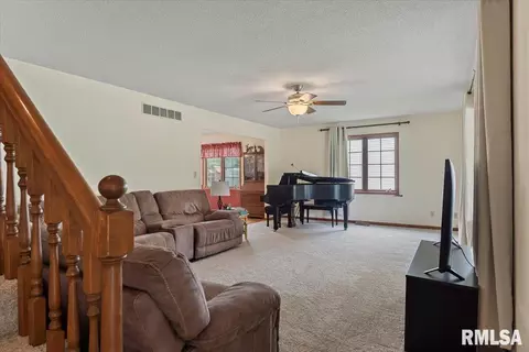 5309 Collins Way, Springfield, IL 62703 photo 4