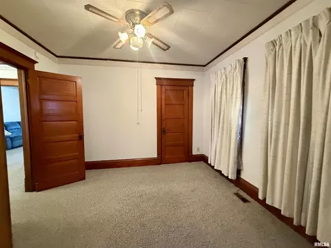 305 N Harshbarger St, Abingdon, IL 61410 photo 14