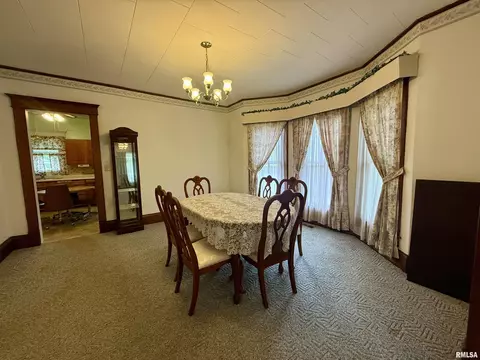 305 N Harshbarger St, Abingdon, IL 61410 photo 7