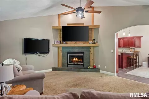 23620 W Jackson St, Athens, IL 62613 photo 15