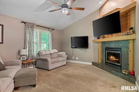 23620 W Jackson St, Athens, IL 62613 photo 14