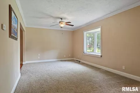 23620 W Jackson St, Athens, IL 62613 photo 5