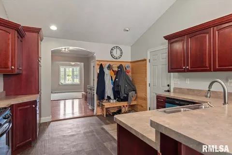 23620 W Jackson St, Athens, IL 62613 photo 9