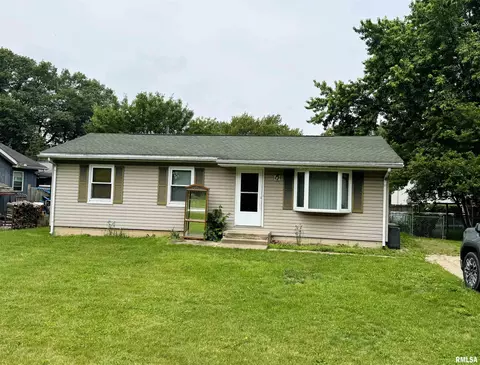 10333 Evergreen Dr, Manito, IL 61546