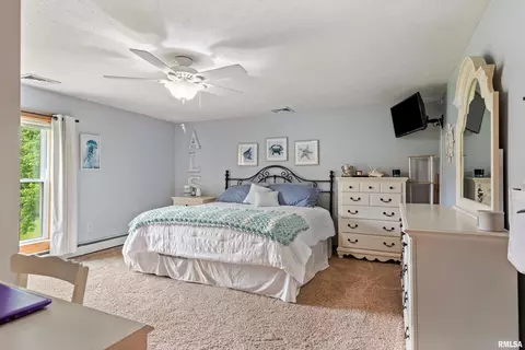 Bedroom - 1154 Dickerman Rd, Franklin, IL 62638 photo 4 of 8