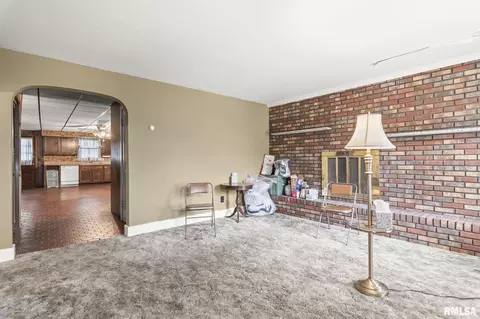 Living - 2136 N 6th St, Springfield, IL 62702 photo 3 of 3