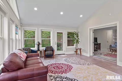2131 S Park Ave, Springfield, IL 62704 photo 25