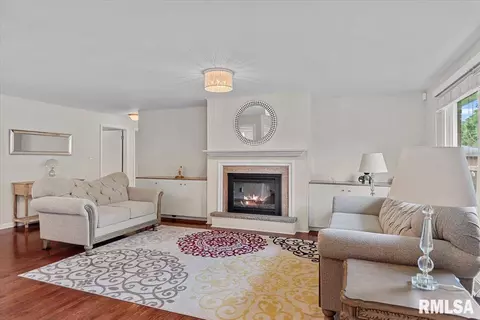2131 S Park Ave, Springfield, IL 62704 photo 8