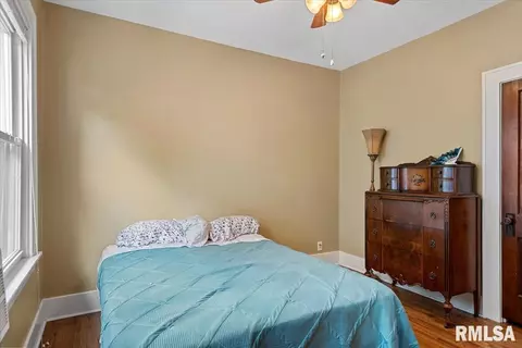 Bedroom - 2141 S 4th St, Springfield, IL 62703 photo 4 of 8