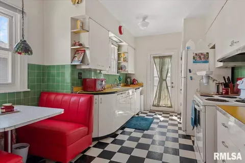 Kitchen - 2141 S 4th St, Springfield, IL 62703 photo 1 of 3