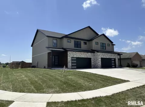 3800 Sugar Loaf Dr, Springfield, IL 62711