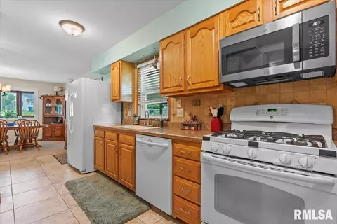 30 Greencastle Cir, Springfield, IL 62712 photo 13