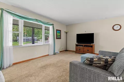 30 Greencastle Cir, Springfield, IL 62712 photo 8