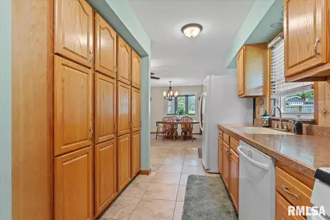30 Greencastle Cir, Springfield, IL 62712 photo 14