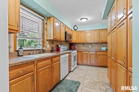 30 Greencastle Cir, Springfield, IL 62712 photo 12