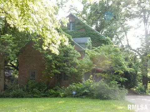 635 S Seigel St, Decatur, IL 62522