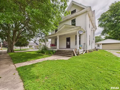 222 N Lewis St, Blue Mound, IL 62513