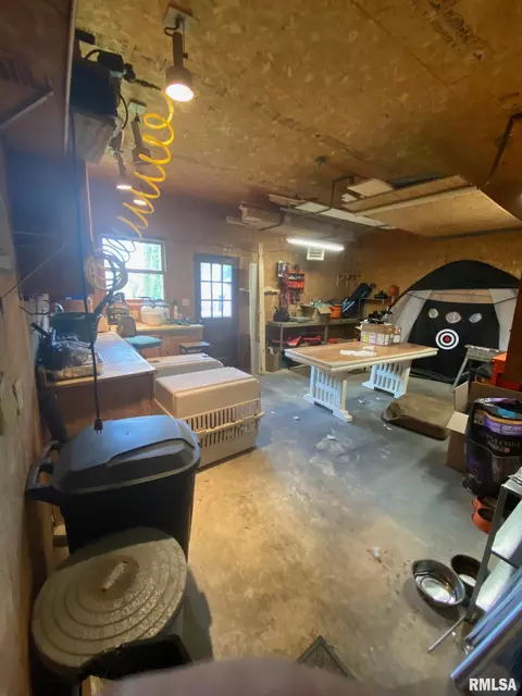 Other - 27 Apache Dr, Springfield, IL 62711 photo 9 of 11